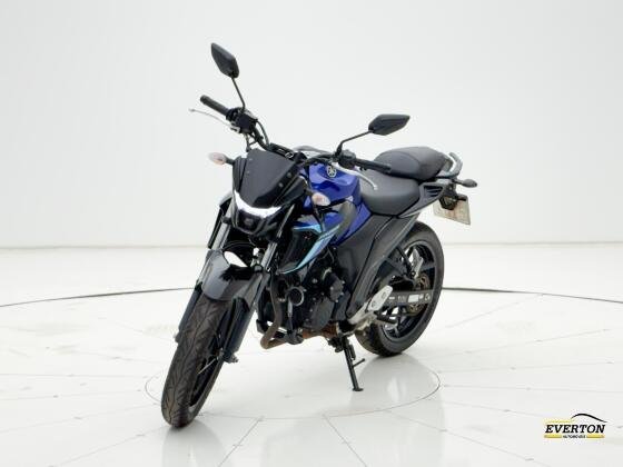 FZ25 